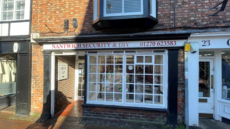 Office / Retail Premises For Sale in Nantwich
