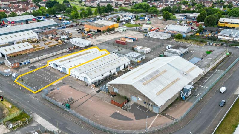 Industrial Premises with Large Yard