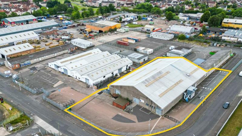Industrial Premises with Large Yard