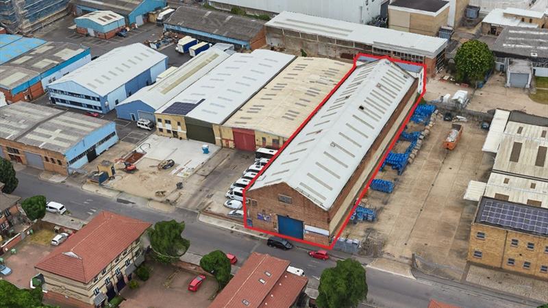 Warehouse To Let in Bermondsey