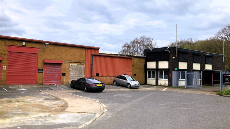 Industrial Premises With Secure Rear Yard