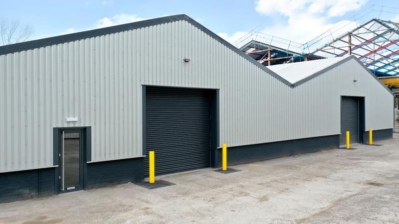 Warehouse With Large Yard Area To Let in Dukinfield