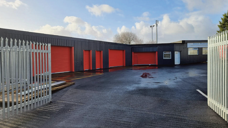 Industrial Starter Units & Offices In Secure Yard