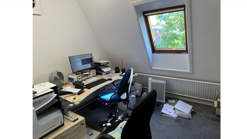 Office Space in Esher To Let