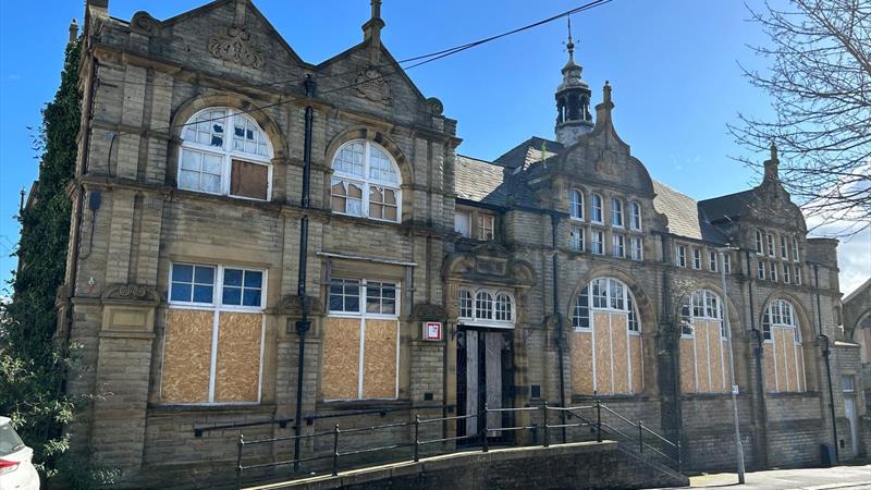 Commercial / Redevelopment Opportunity in Dewsbury For Sale