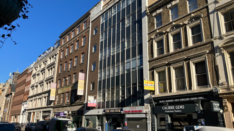 Class E Office Premises To Let in Farringdon
