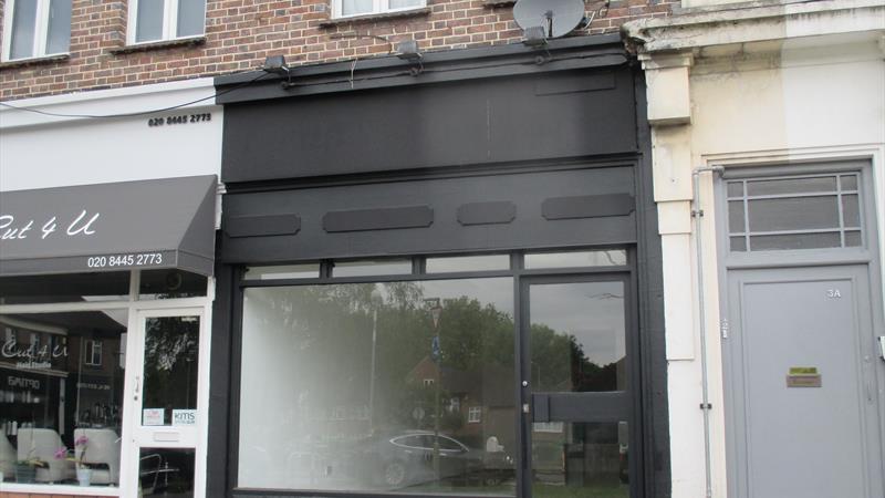 Retail Unit in Woodside Park To Let
