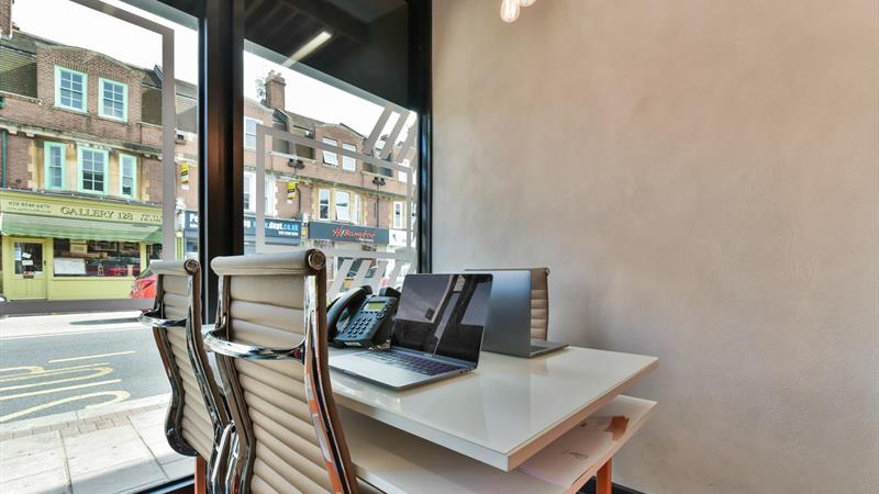 Commercial Unit For Sale in Wimbledon