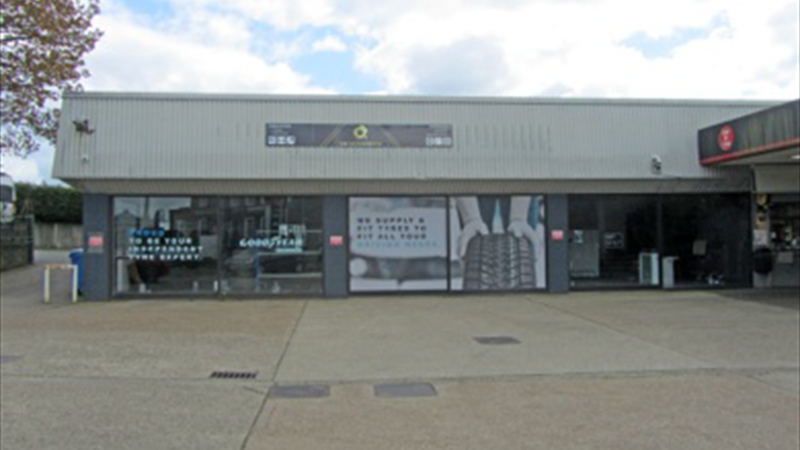 Former Tyre Fitting Centre/Showroom