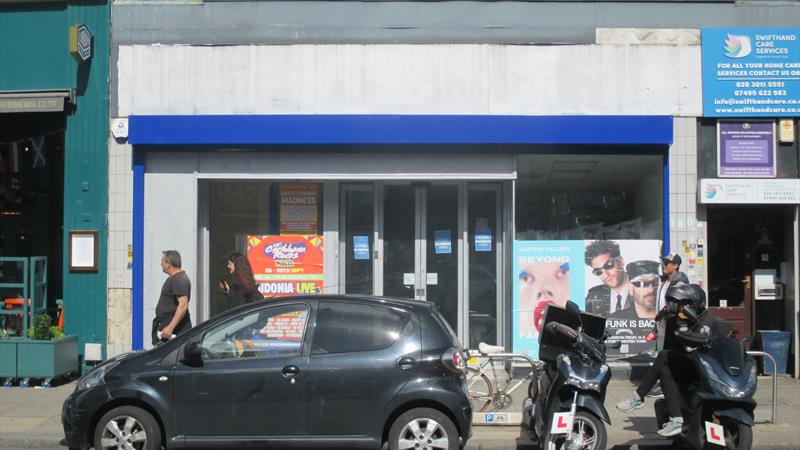 Retail Unit in North Finchley To Let