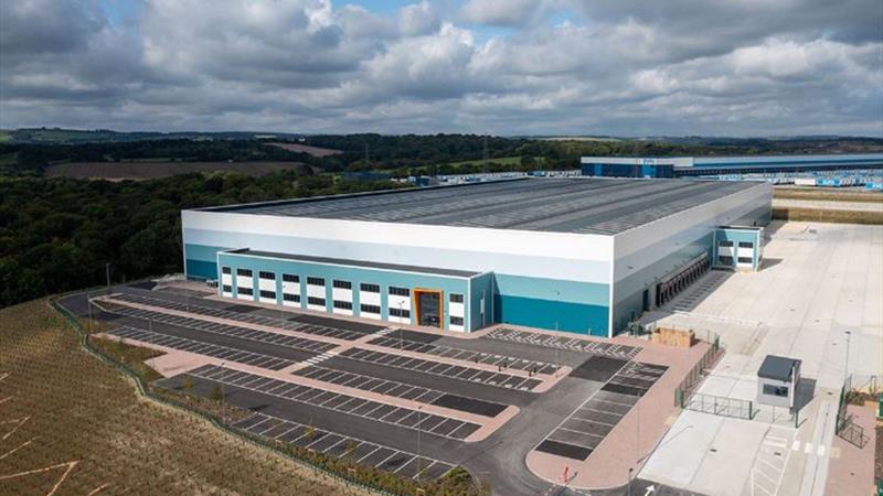 Large Warehouse To Let in Barnsley