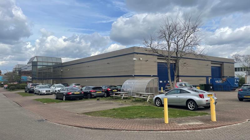 Industrial / Warehouse Unit To Let in South Chessington