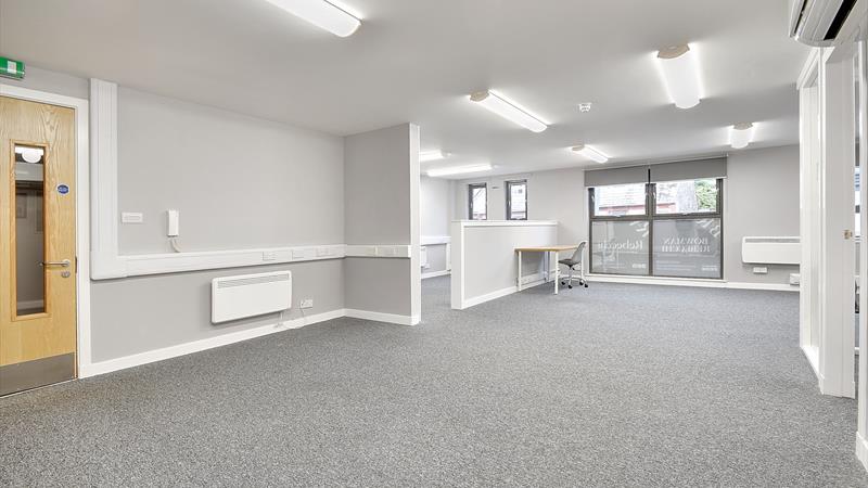 Superb Gourock Town Centre Office To Let