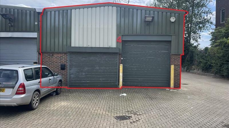 TO LET LIGHT INDUSTRIAL UNIT