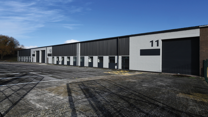 Industrial Warehouse Unit With Offices To Let in Aintree