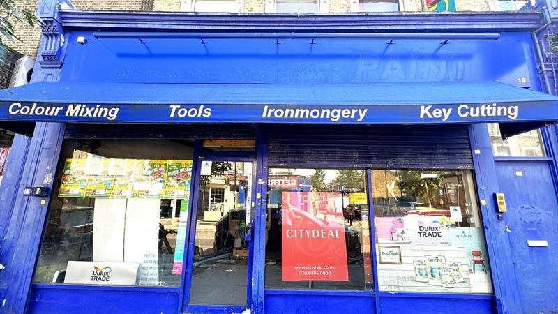 Retail / Office Premises To Let in Acton 