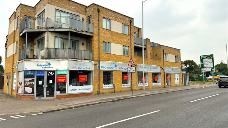 Prominent Showroom With Class E Use To Let in Romford