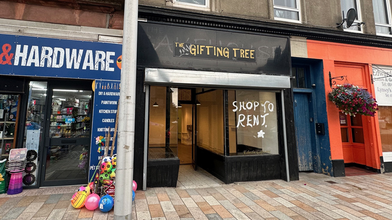 Retail Premises To Let in Helensburgh