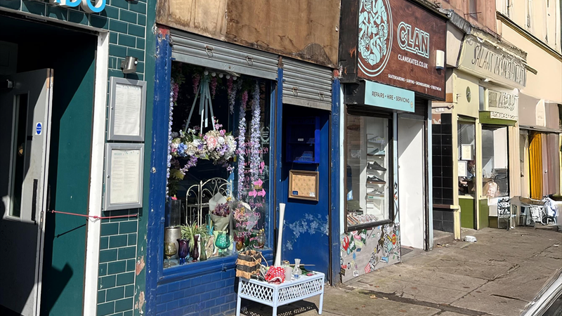 Shop in Glasgow's West End To Let/May Sell 