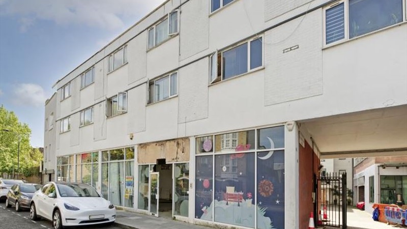 Commercial Premises Suitable For Various Uses To Let in Hammersmith & Fulham