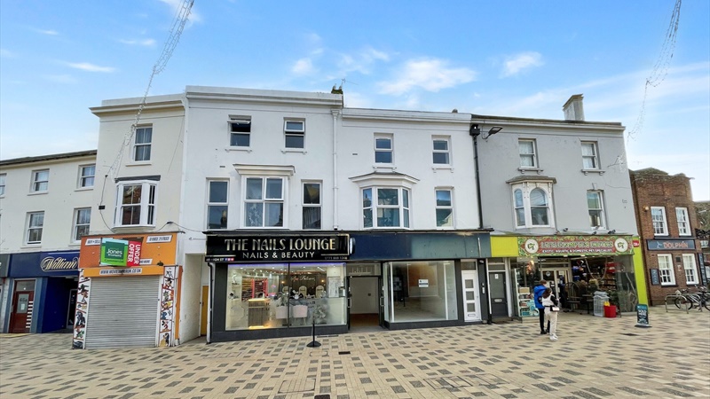 Retail / Office Space To Let/For Sale in Littlehampton