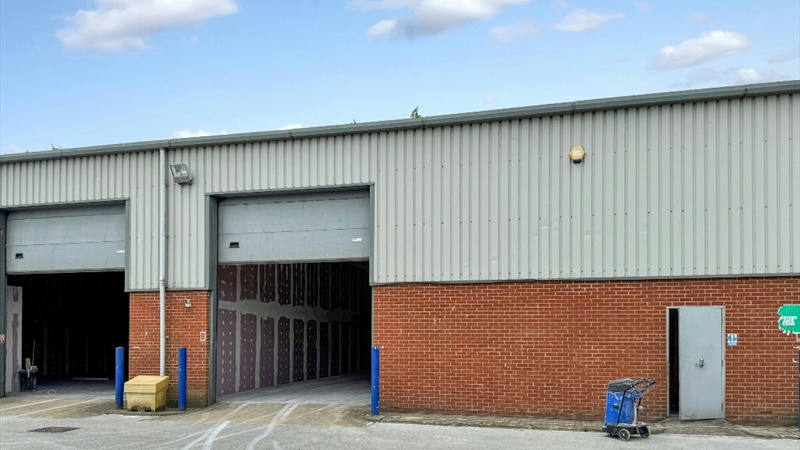 Industrial / Warehouse Premises in Littlehampton To Let