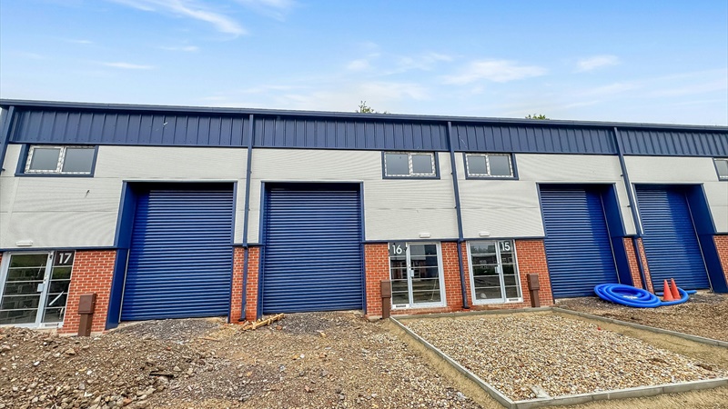 Warehouse / Trade Counter Unit With Allocated Parking To Let in Chichester