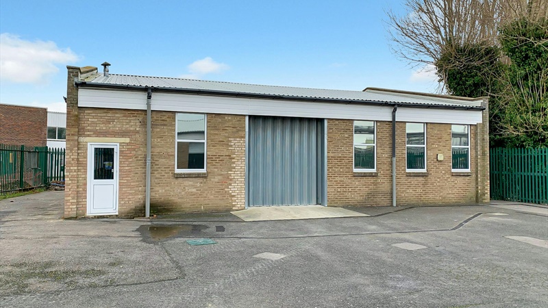 Warehouse / Trade Counter Unit To Let in Worthing