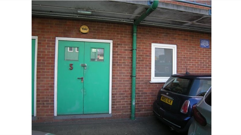 Class E / Office Space in Staines To Let