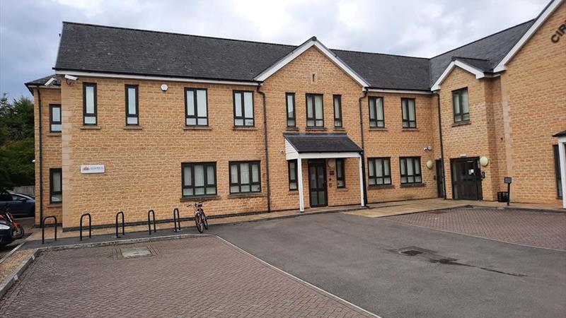 office to let Cirencester