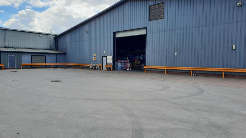 warehouse to let Wellington