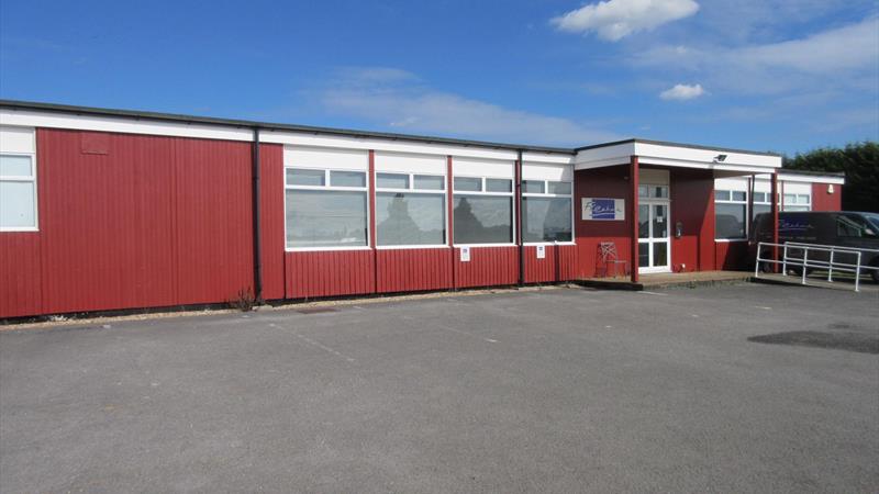self-contained-office-building-building-52-dunsfold-park-stovolds