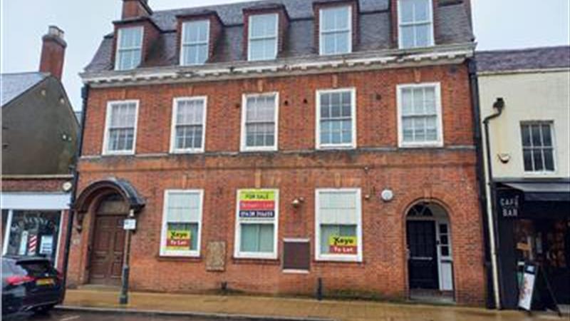 retail for sale /to let Biggleswade
