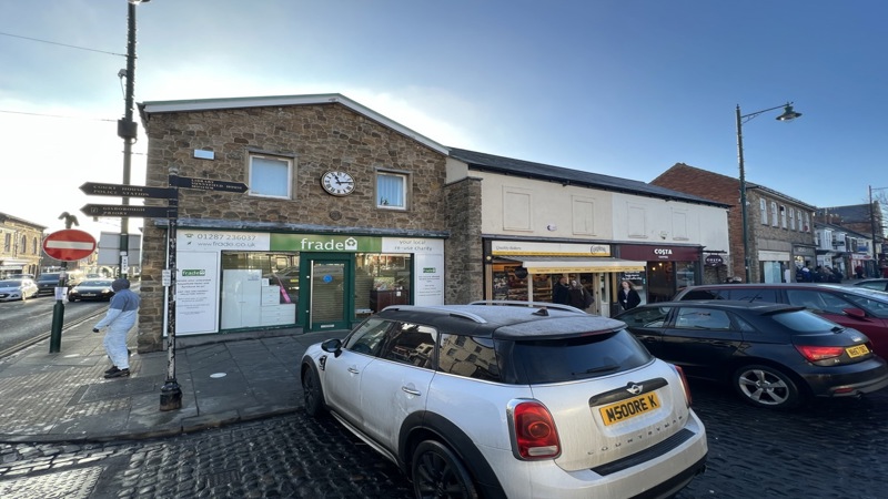 Prominent Retail Unit To Let