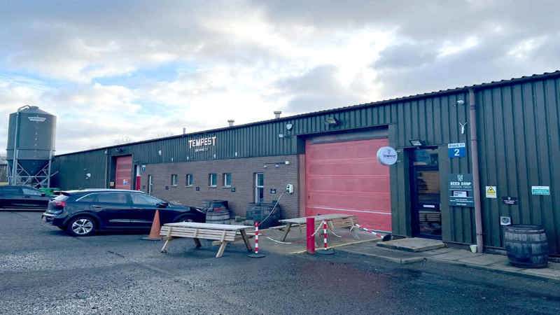 warehouse to let Darnick