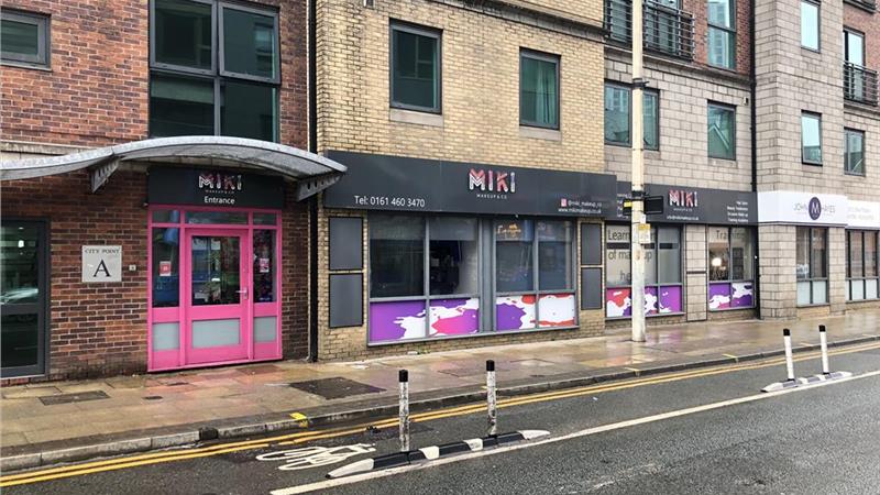 commercial unit to let Salford