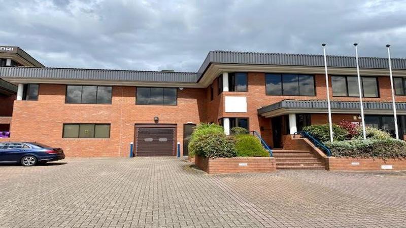Modern Business Unit To Let