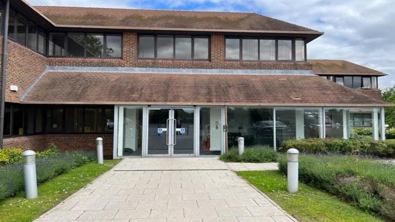 office to let Stokenchurch