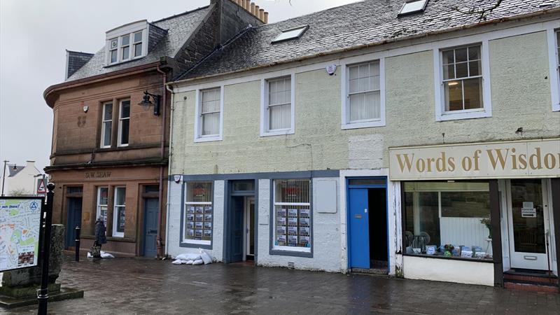 office to let Cumnock