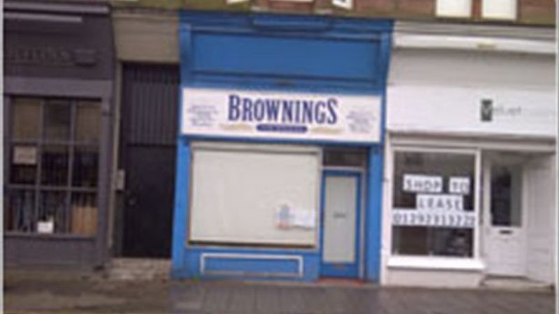 Retail Unit within Troon town centre extending to approx 420 sq ft 