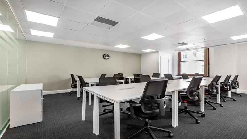 SERVICED OFFICE, 100 Pall Mall, St James's, SW1Y 5NQ - Novaloca.com