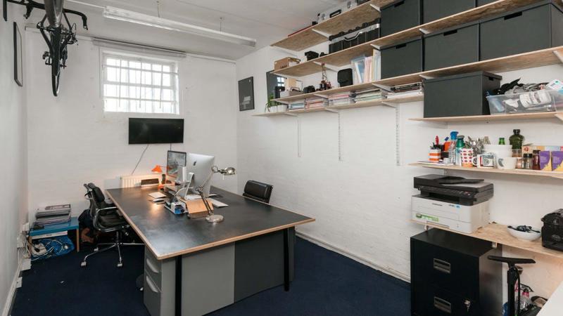 Private office (different sizes available)