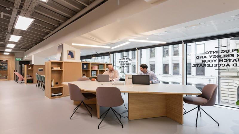 Coworking/shared office