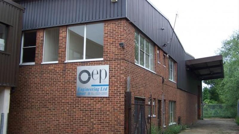 Warehouse To Let in Waltham Abbey