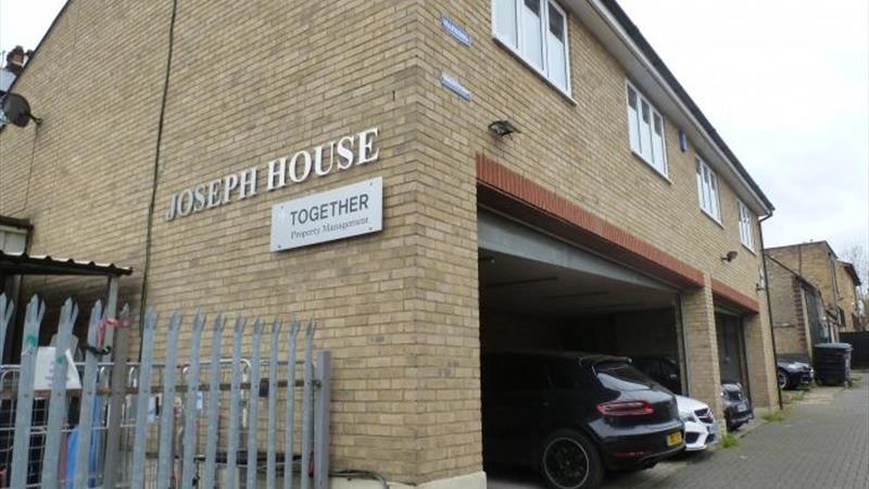Office To Let in Enfield