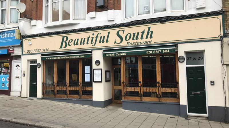 Shop To Let in Enfield